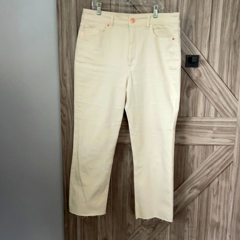 Express raw hem Capri, only worn once!